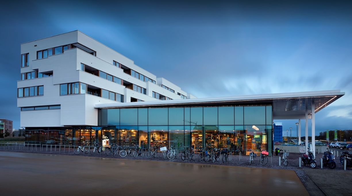 Isolgomma-Shopping center “Albert Heijn” and residential complex